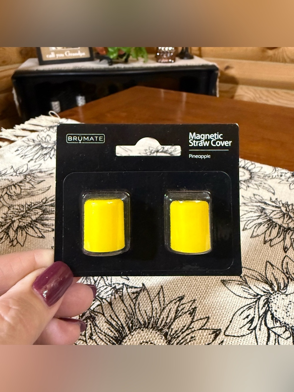 PINEAPPLE Brumate Magnetic Straw Covers